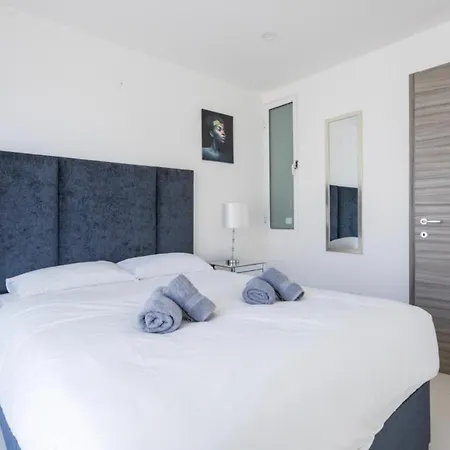 Apartament Bnbnova - Lovely Saint Julian With Terrace St. Julian's